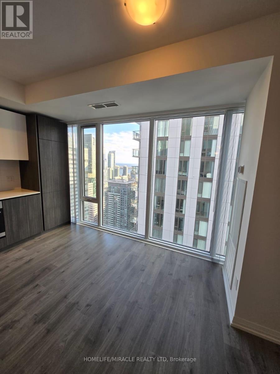 4721 - 28 Widmer Street, Toronto, Ontario  M5V 0T2 - Photo 4 - C12749812