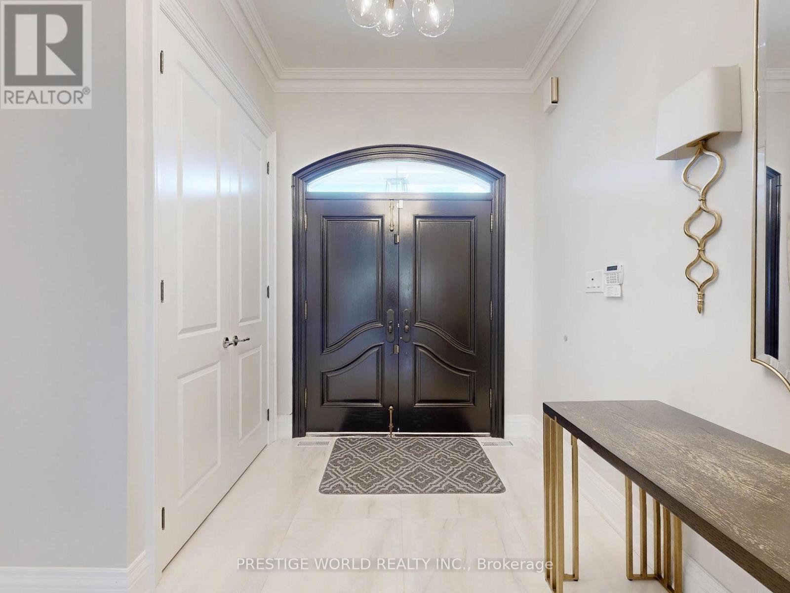 6 Blaine Drive, Toronto, Ontario  M3B 2G4 - Photo 4 - C12749818