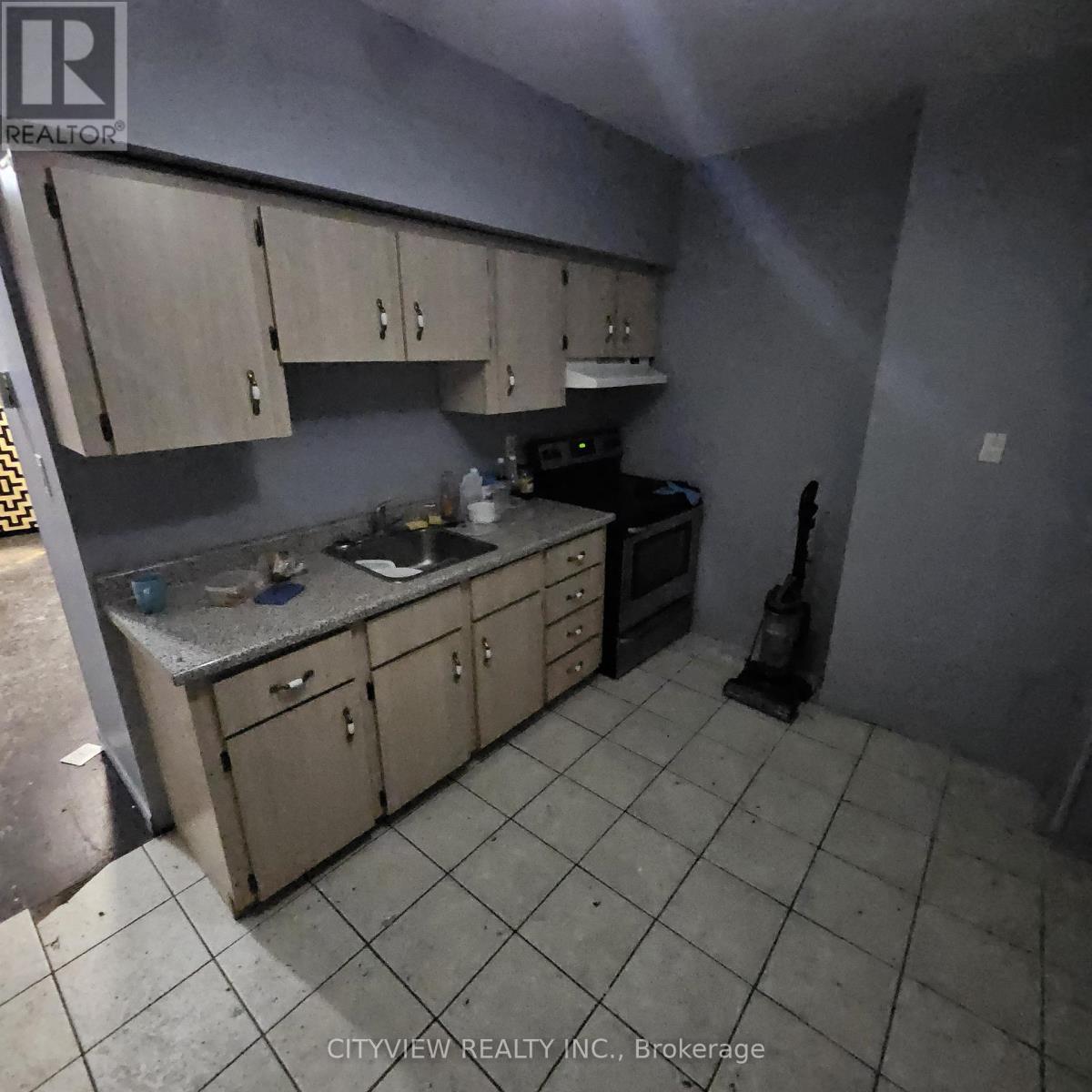 Main - 381 Dundas Street E, Toronto, Ontario  M5A 2A2 - Photo 3 - C12749904