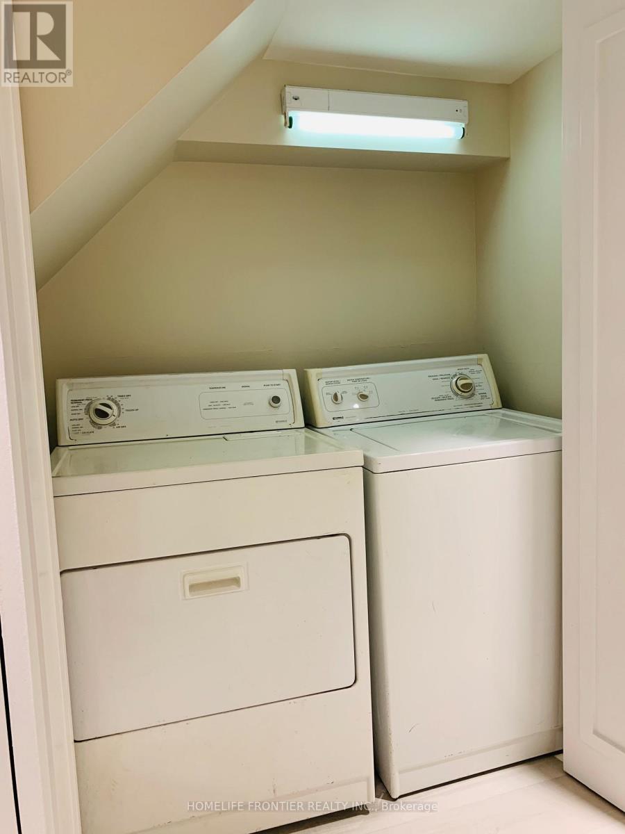 38 Henderson Avenue, Toronto, Ontario  M6J 2B8 - Photo 8 - C12749924