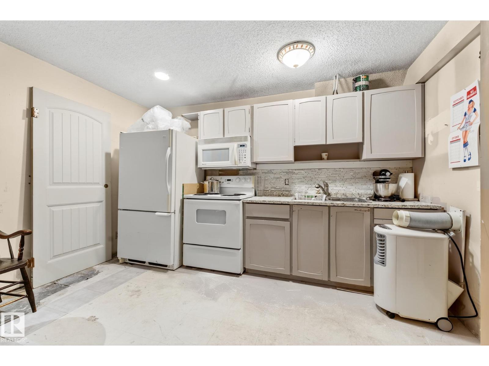 4664 16a Av Nw, Edmonton, Alberta  T6L 2S2 - Photo 49 - E4470852