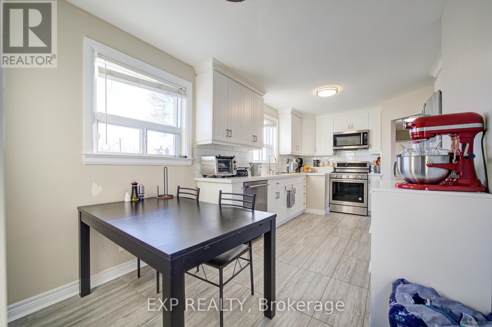 10 Pastrano Court, Toronto, Ontario  M1M 1X1 - Photo 19 - E12749874