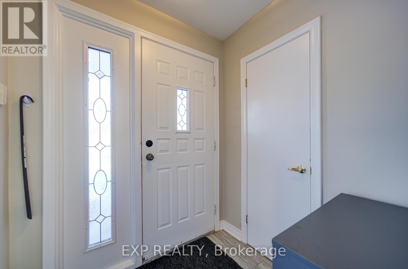 10 Pastrano Court, Toronto, Ontario  M1M 1X1 - Photo 3 - E12749874