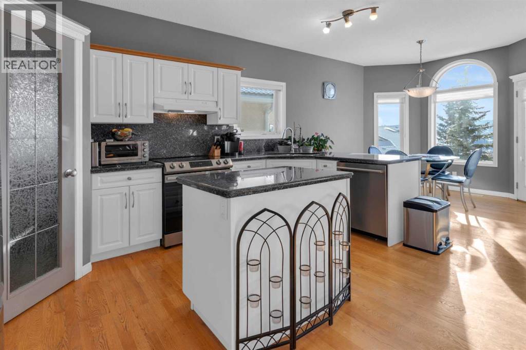 53 Scimitar Heath Nw, Calgary, Alberta  T3L 2E1 - Photo 7 - A2281232