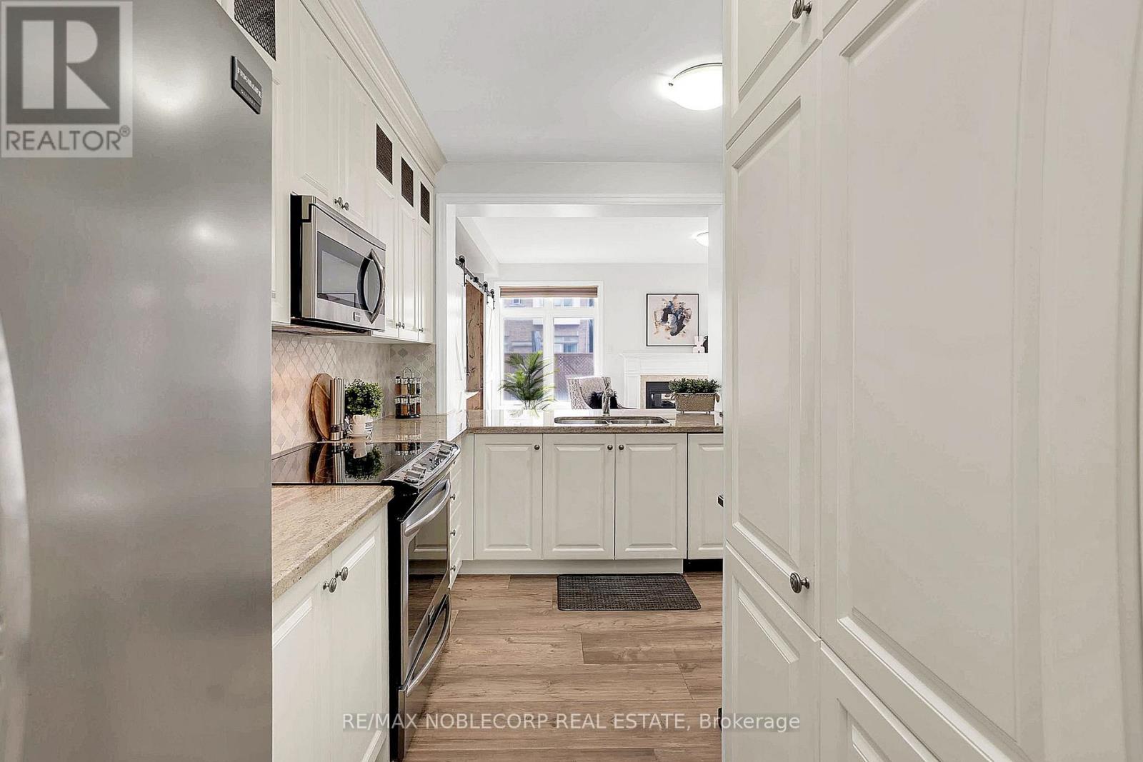 54 Wells Orchard Crescent, King, Ontario  L7B 0C6 - Photo 9 - N12749682