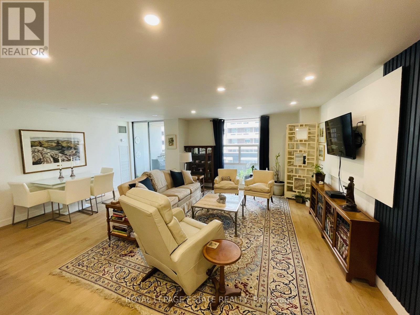 1004 - 50 Inverlochy Boulevard, Markham, Ontario  L3T 4T6 - Photo 8 - N12749712