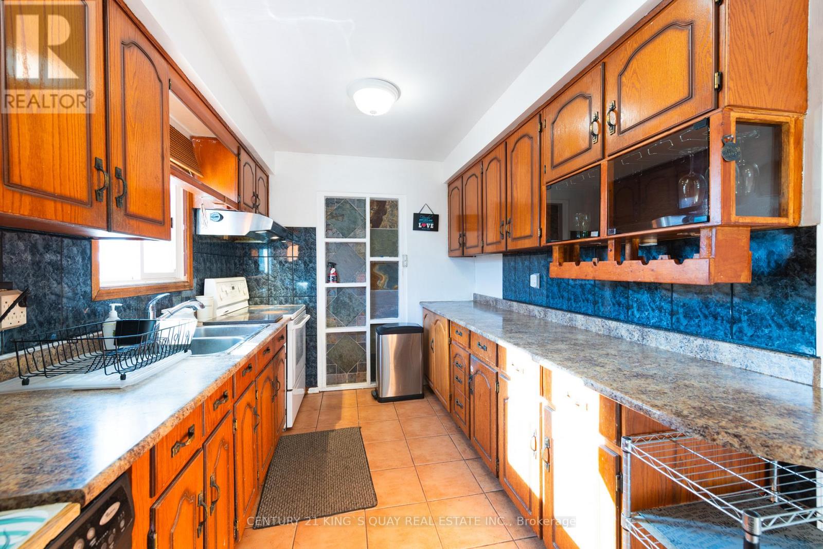 9 Barrington Crescent, Markham, Ontario  L3R 3H2 - Photo 10 - N12749754