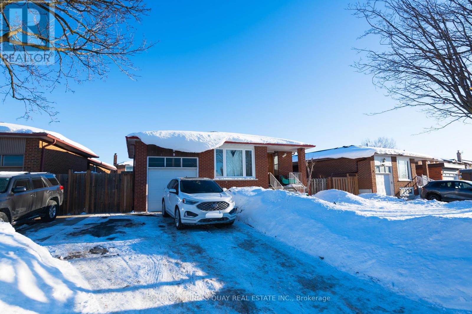 9 Barrington Crescent, Markham, Ontario  L3R 3H2 - Photo 3 - N12749754