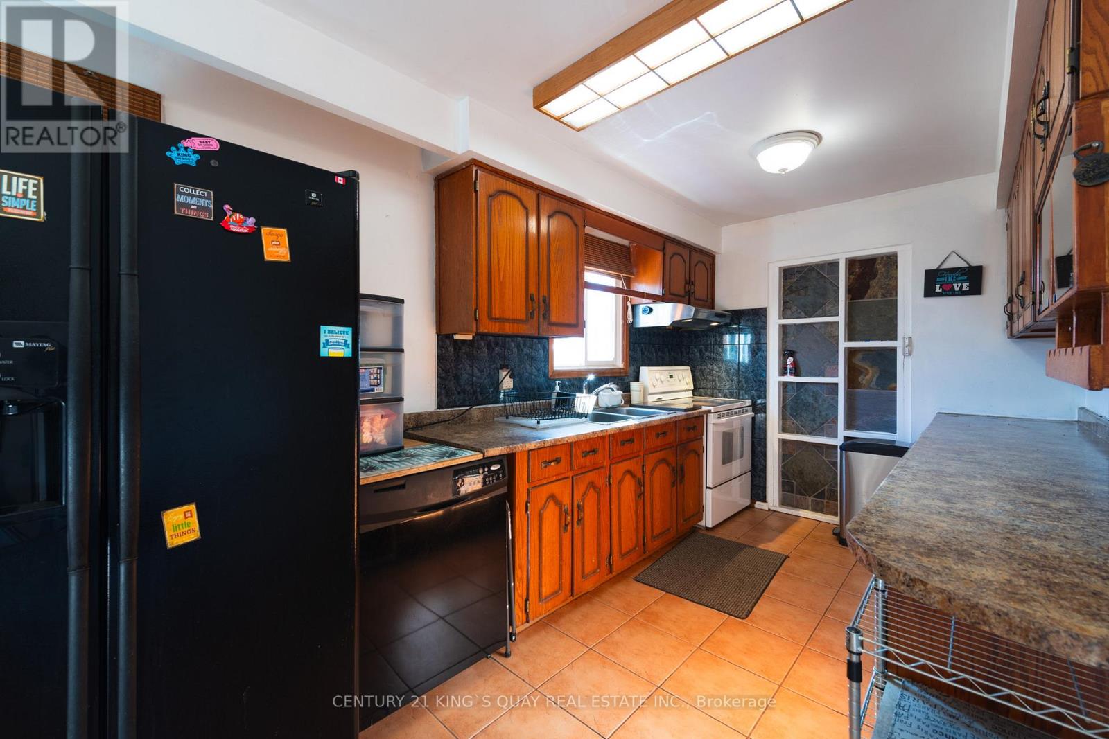 9 Barrington Crescent, Markham, Ontario  L3R 3H2 - Photo 9 - N12749754