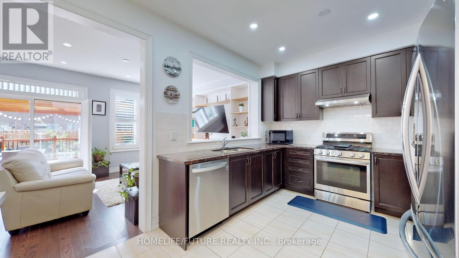 72 Mohandas Drive, Markham, Ontario  L3S 0E4 - Photo 8 - N12749766