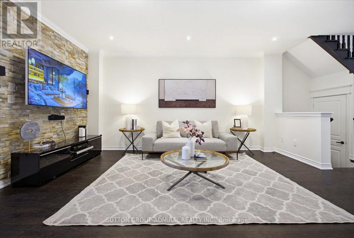 68 Southvale Drive, Vaughan, Ontario  L6A 0Y6 - Photo 11 - N12749810