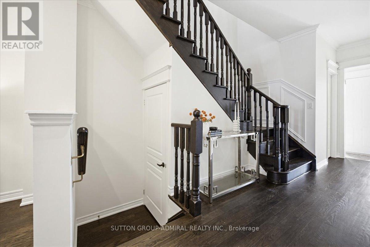 68 Southvale Drive, Vaughan, Ontario  L6A 0Y6 - Photo 17 - N12749810