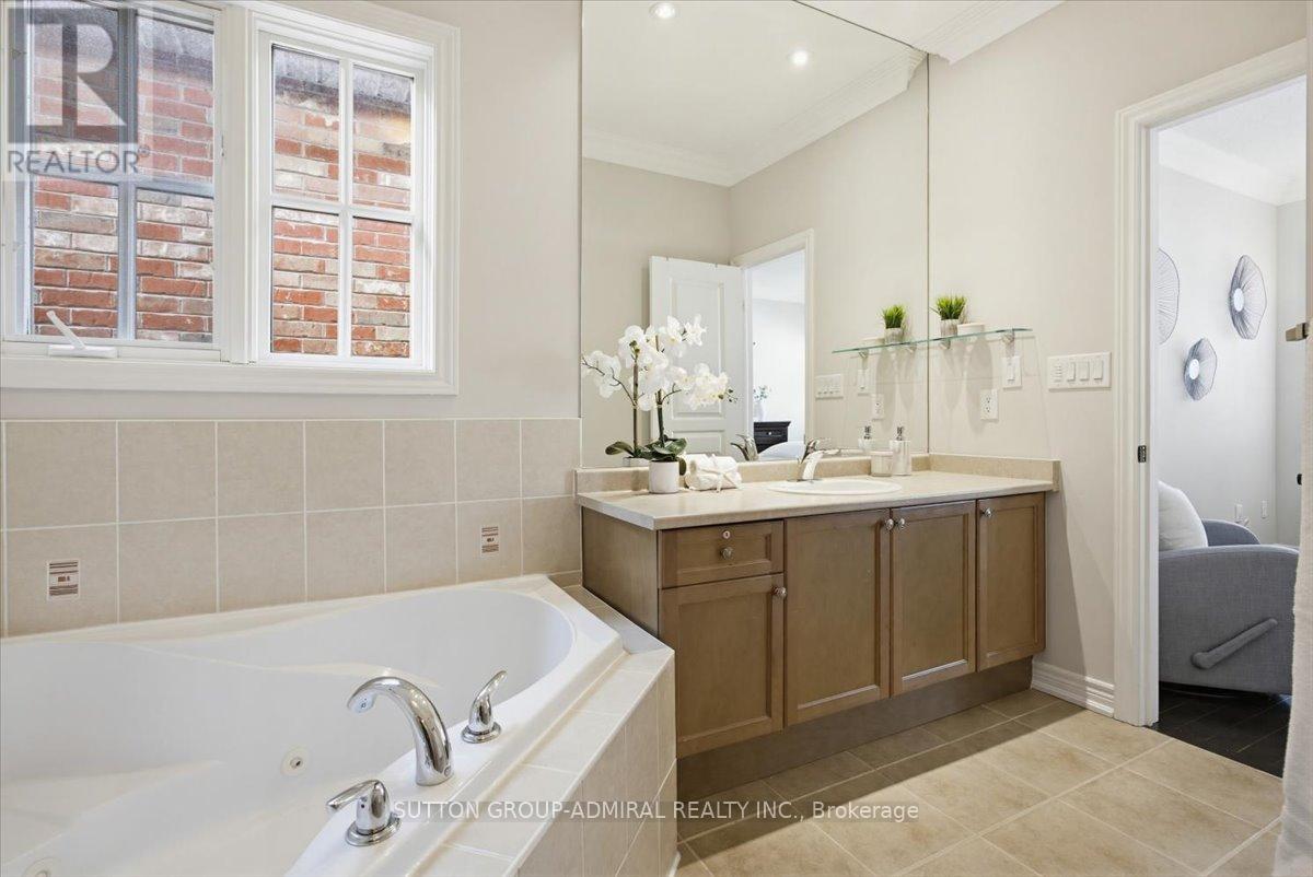 68 Southvale Drive, Vaughan, Ontario  L6A 0Y6 - Photo 26 - N12749810