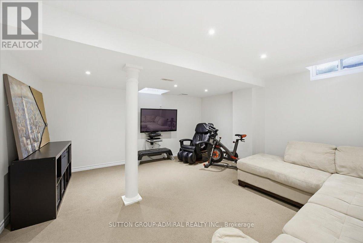 68 Southvale Drive, Vaughan, Ontario  L6A 0Y6 - Photo 37 - N12749810