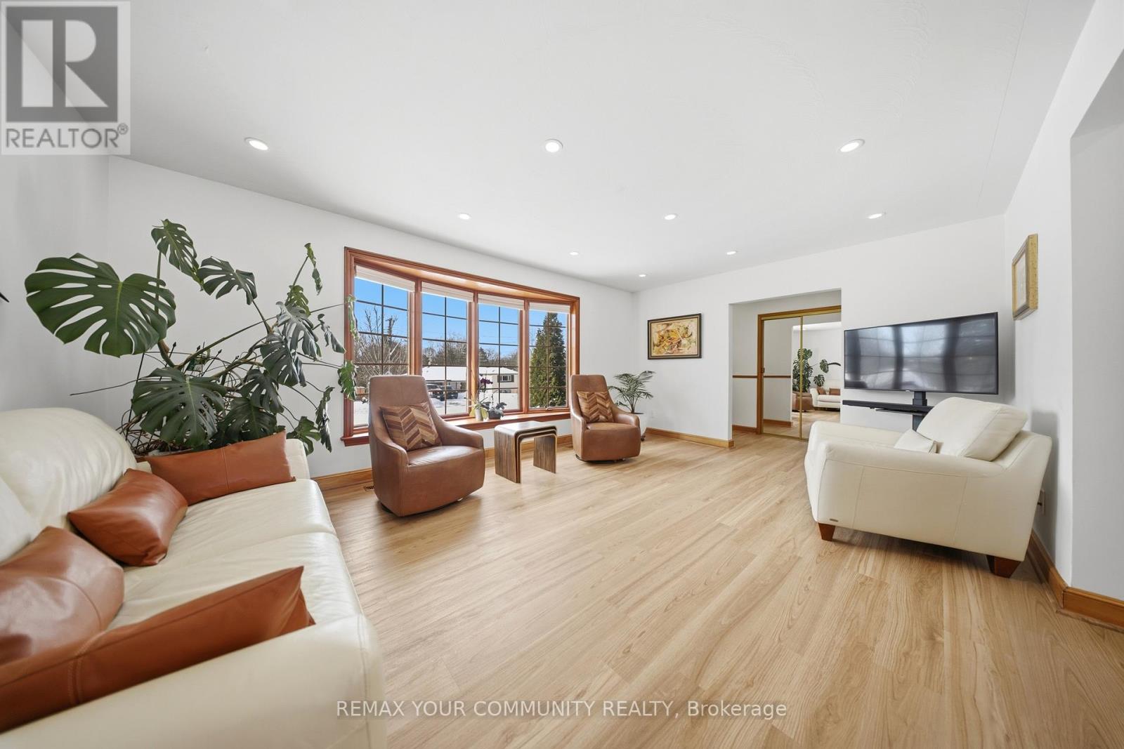 233 East Street, East Gwillimbury, Ontario  L9N 1K8 - Photo 11 - N12749824