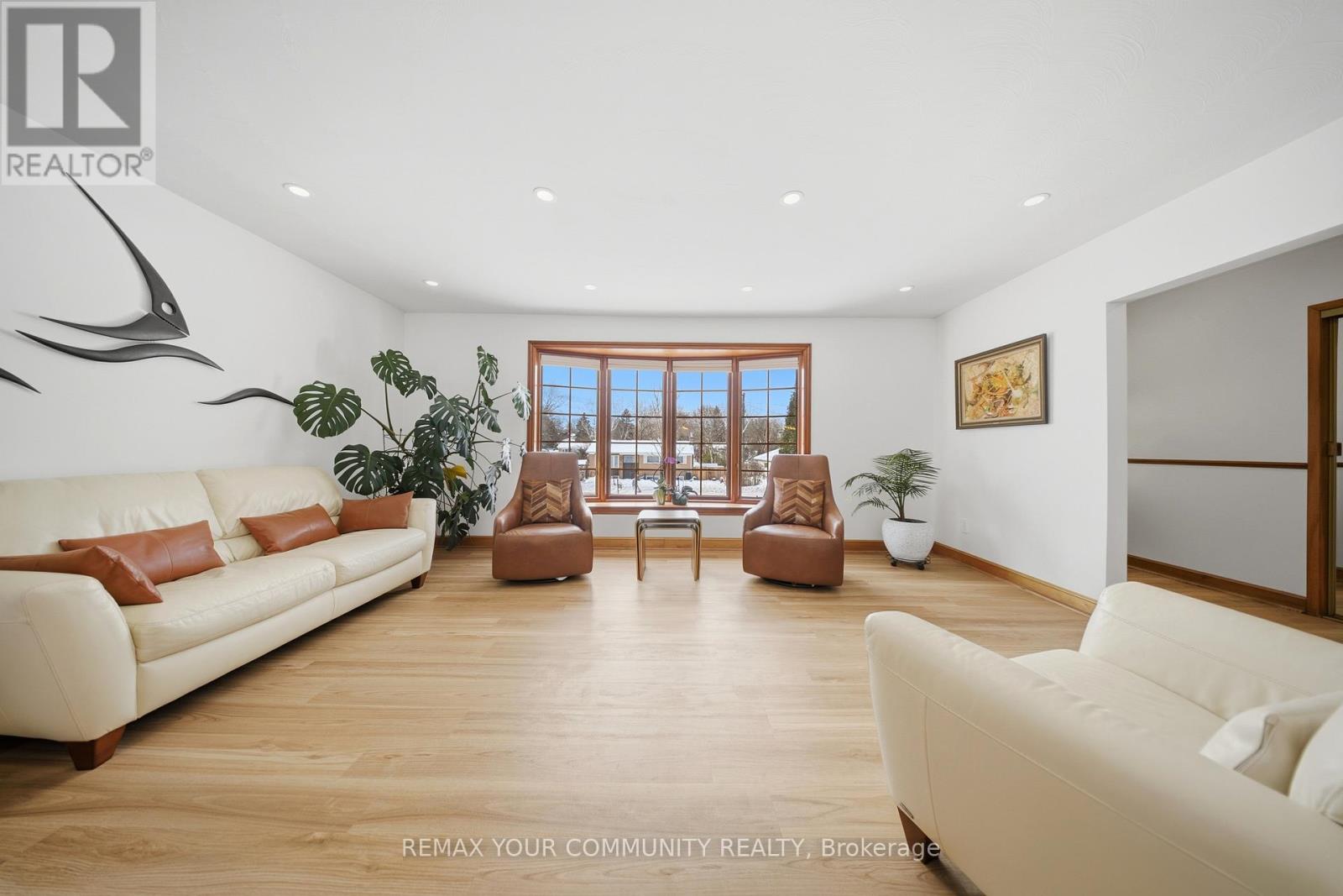 233 East Street, East Gwillimbury, Ontario  L9N 1K8 - Photo 12 - N12749824