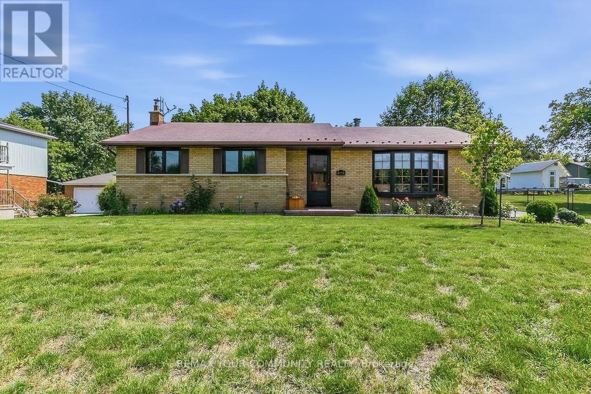 233 East Street, East Gwillimbury, Ontario  L9N 1K8 - Photo 2 - N12749824