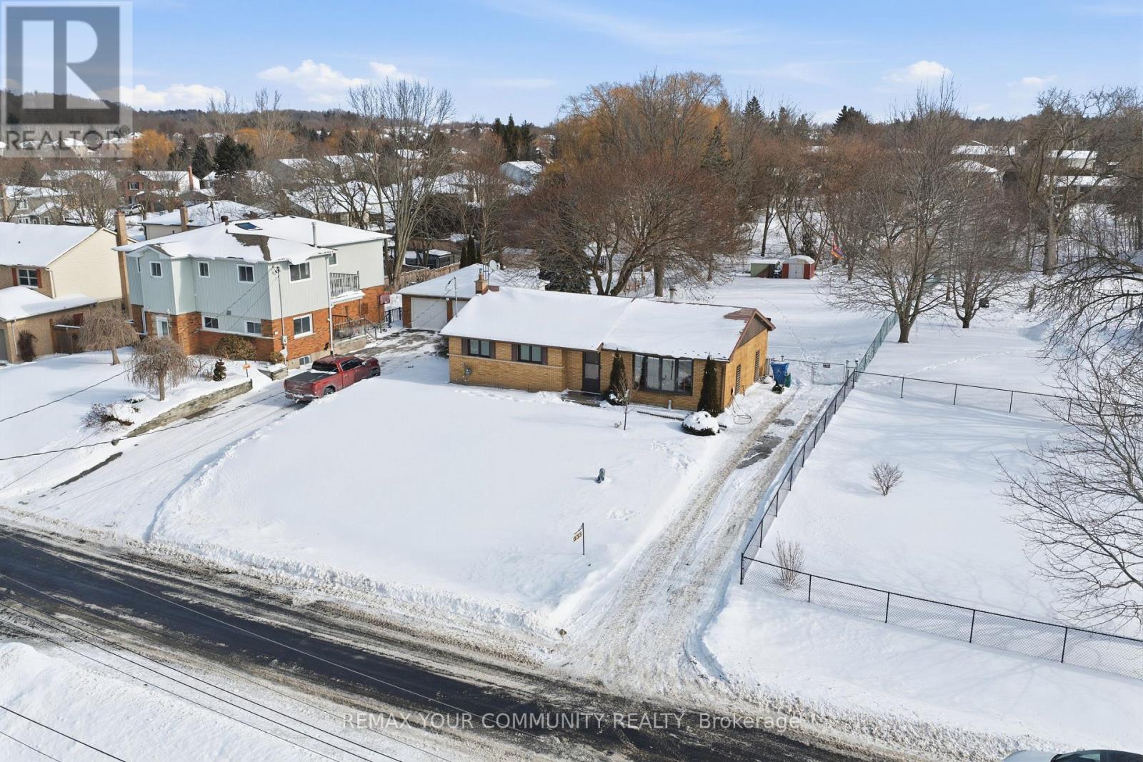 233 East Street, East Gwillimbury, Ontario  L9N 1K8 - Photo 4 - N12749824