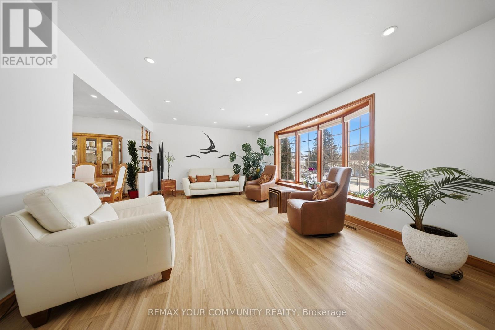 233 East Street, East Gwillimbury, Ontario  L9N 1K8 - Photo 8 - N12749824