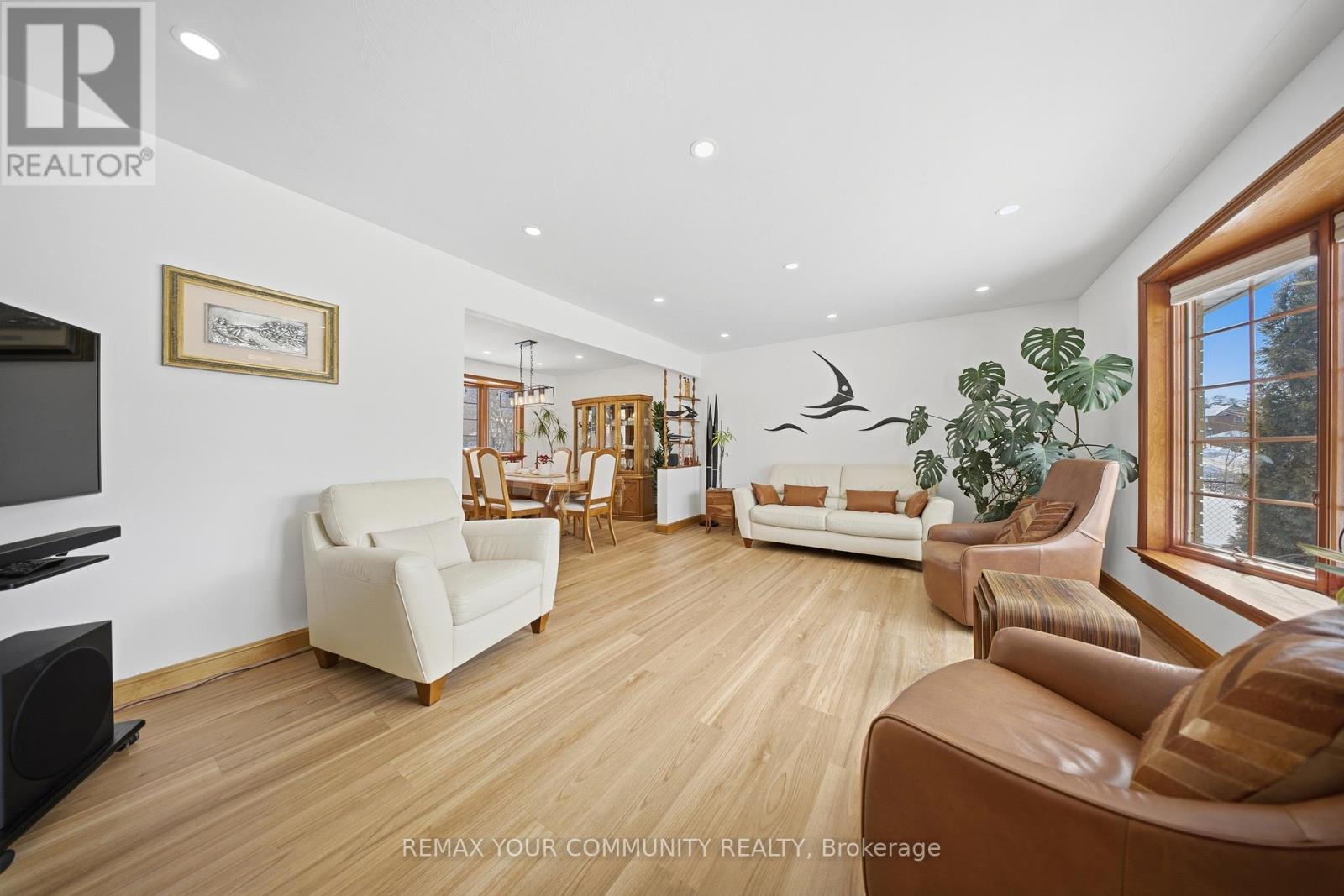 233 East Street, East Gwillimbury, Ontario  L9N 1K8 - Photo 9 - N12749824