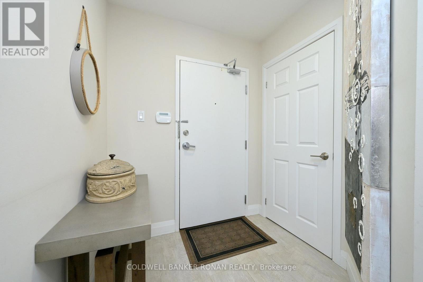 115 - 32 Church Street, King (Schomberg), Ontario L0G 1T0 - Photo 2 - N12749838