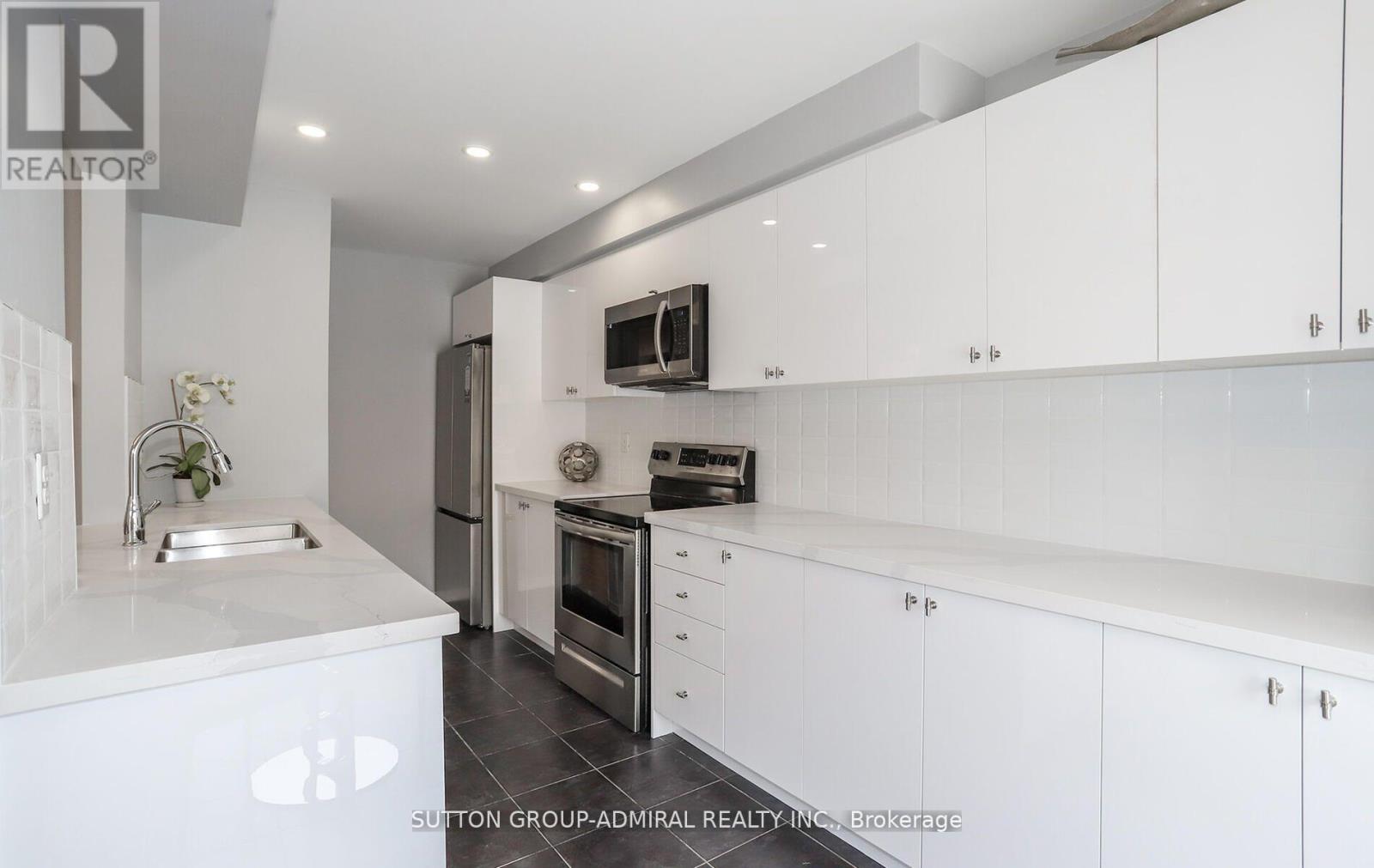 49 National Pine Drive, Vaughan, Ontario  L6A 3M3 - Photo 10 - N12749896