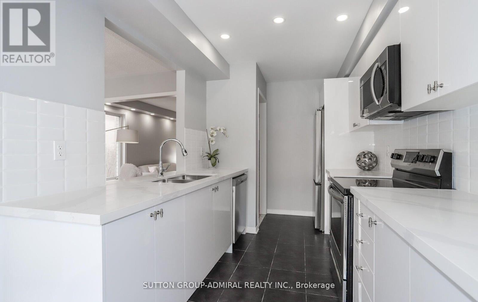 49 National Pine Drive, Vaughan, Ontario  L6A 3M3 - Photo 11 - N12749896