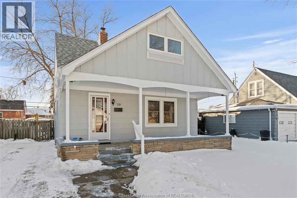 MLS# 26002376: 29 Whitwam AVENUE, Leamington, Canada