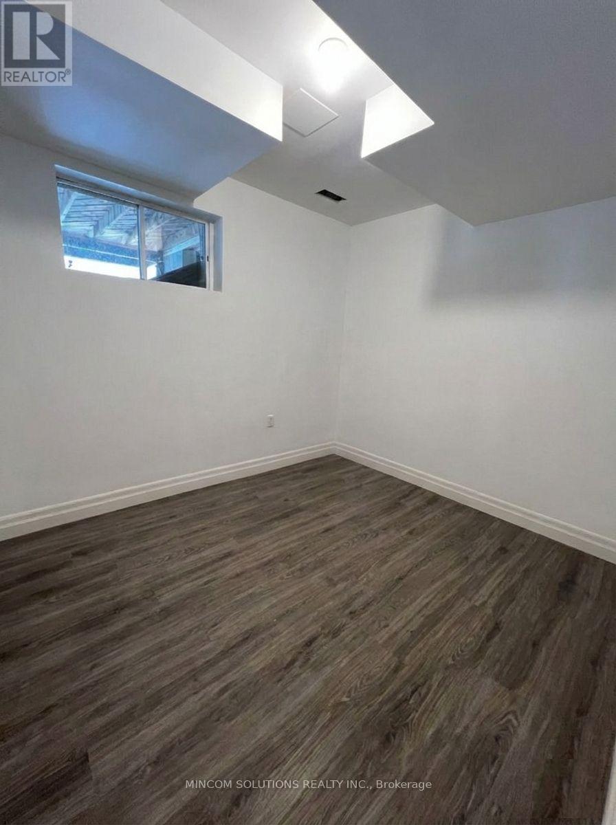 Lower - 20 Park Road, Tiny, Ontario  L0L 1P0 - Photo 4 - S12749156