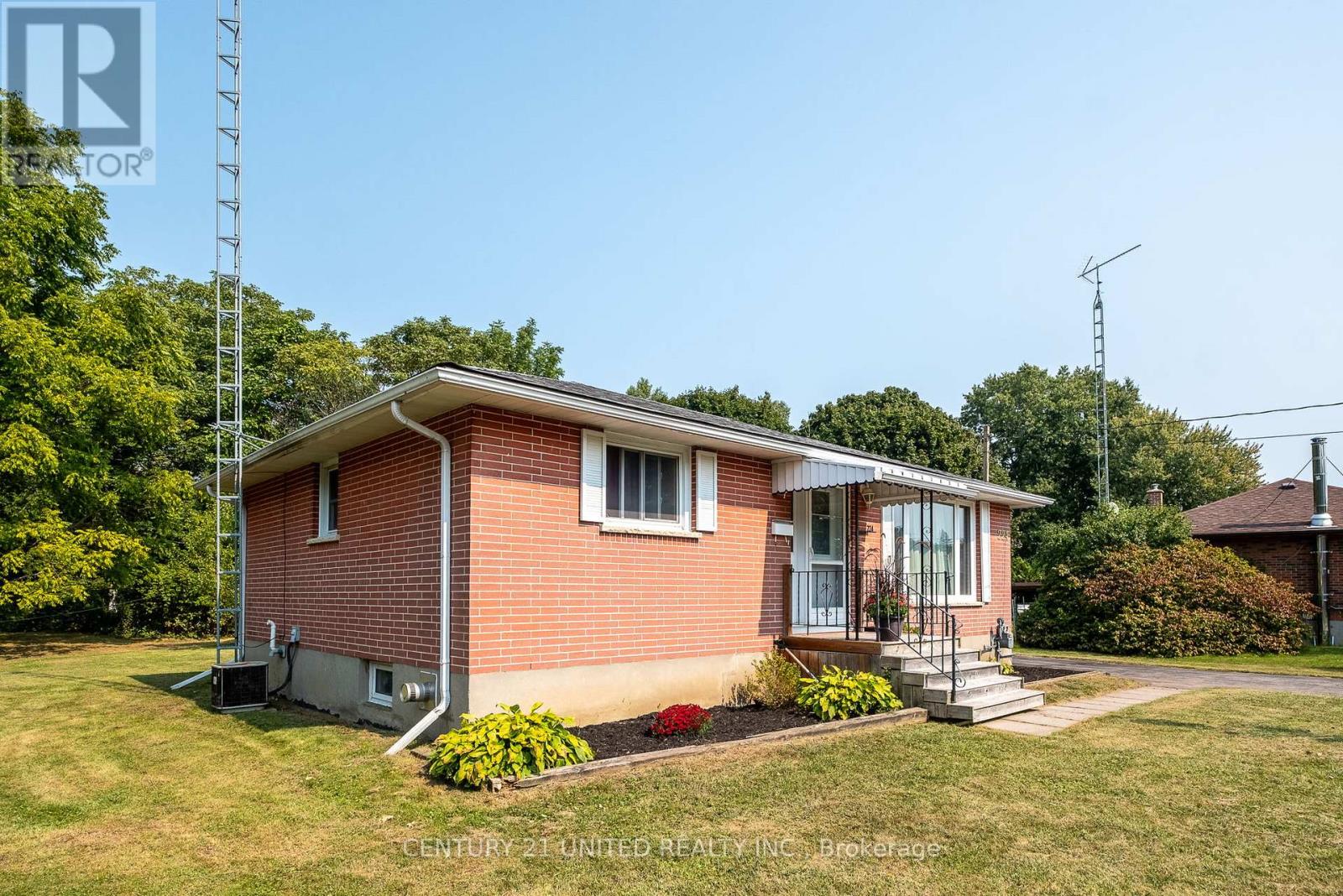 224 Nickerson Drive, Cobourg, Ontario  K9A 1A5 - Photo 5 - X12426815