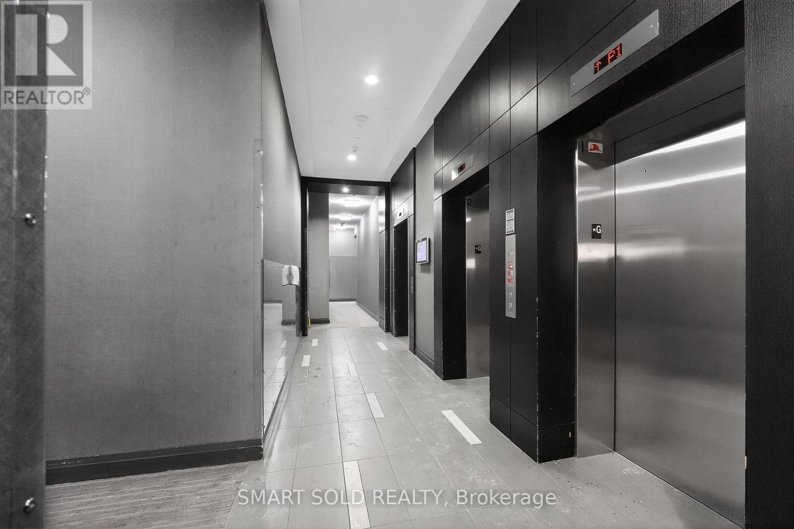 712 - 65 Speers Road, Oakville, Ontario  L6K 0J1 - Photo 5 - W12664946