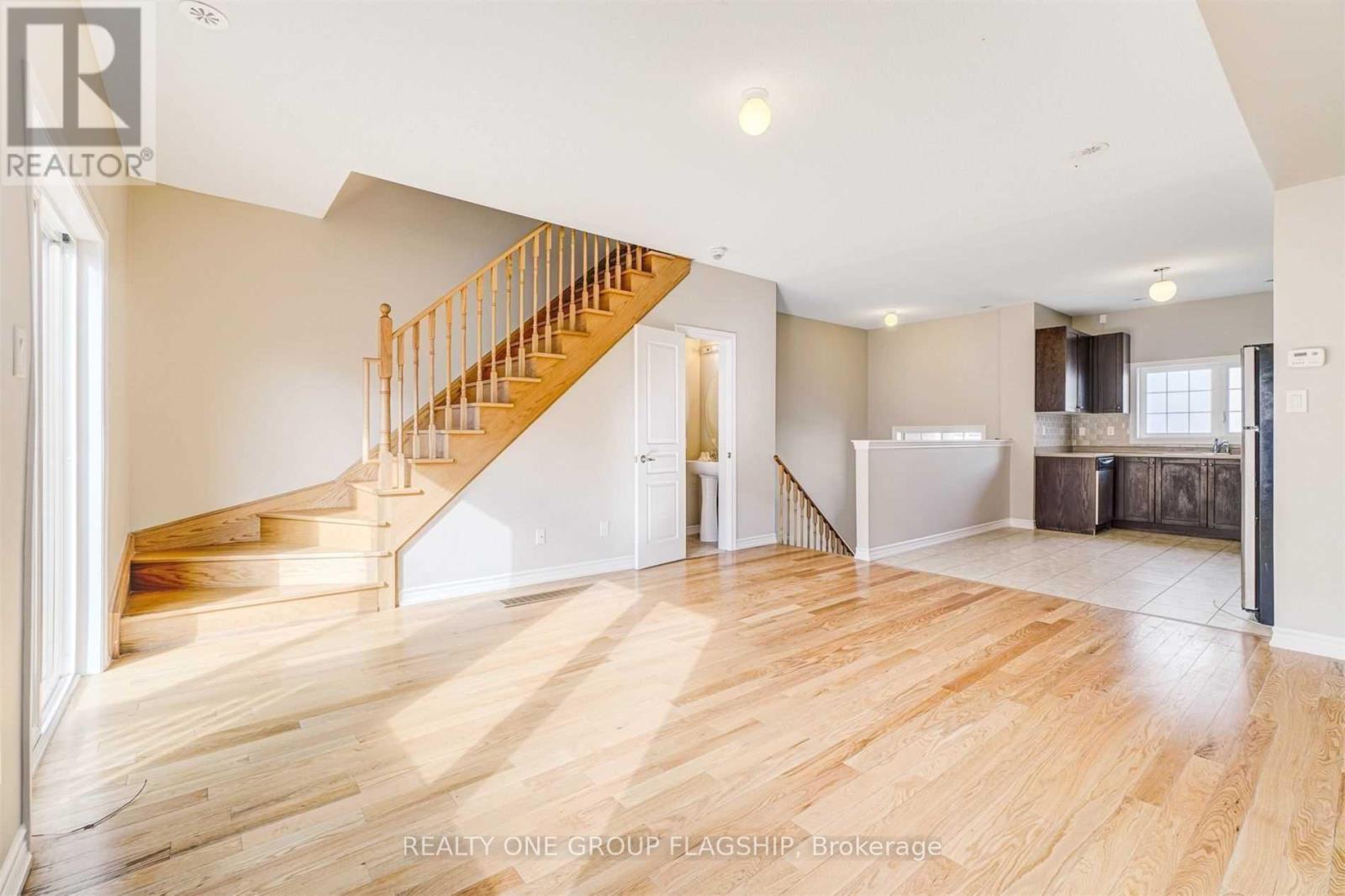 51 Aspen Hills Road, Brampton, Ontario  L6Y 6E4 - Photo 9 - W12705236