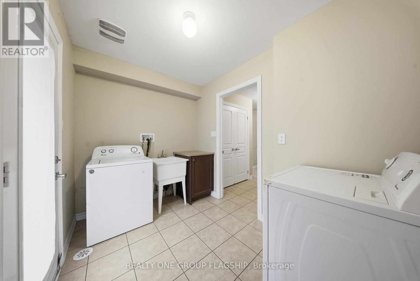 51 Aspen Hills Road, Brampton, Ontario  L6Y 6E4 - Photo 28 - W12705236