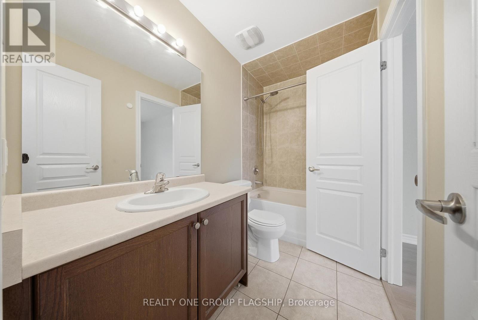 51 Aspen Hills Road, Brampton, Ontario  L6Y 6E4 - Photo 20 - W12705236