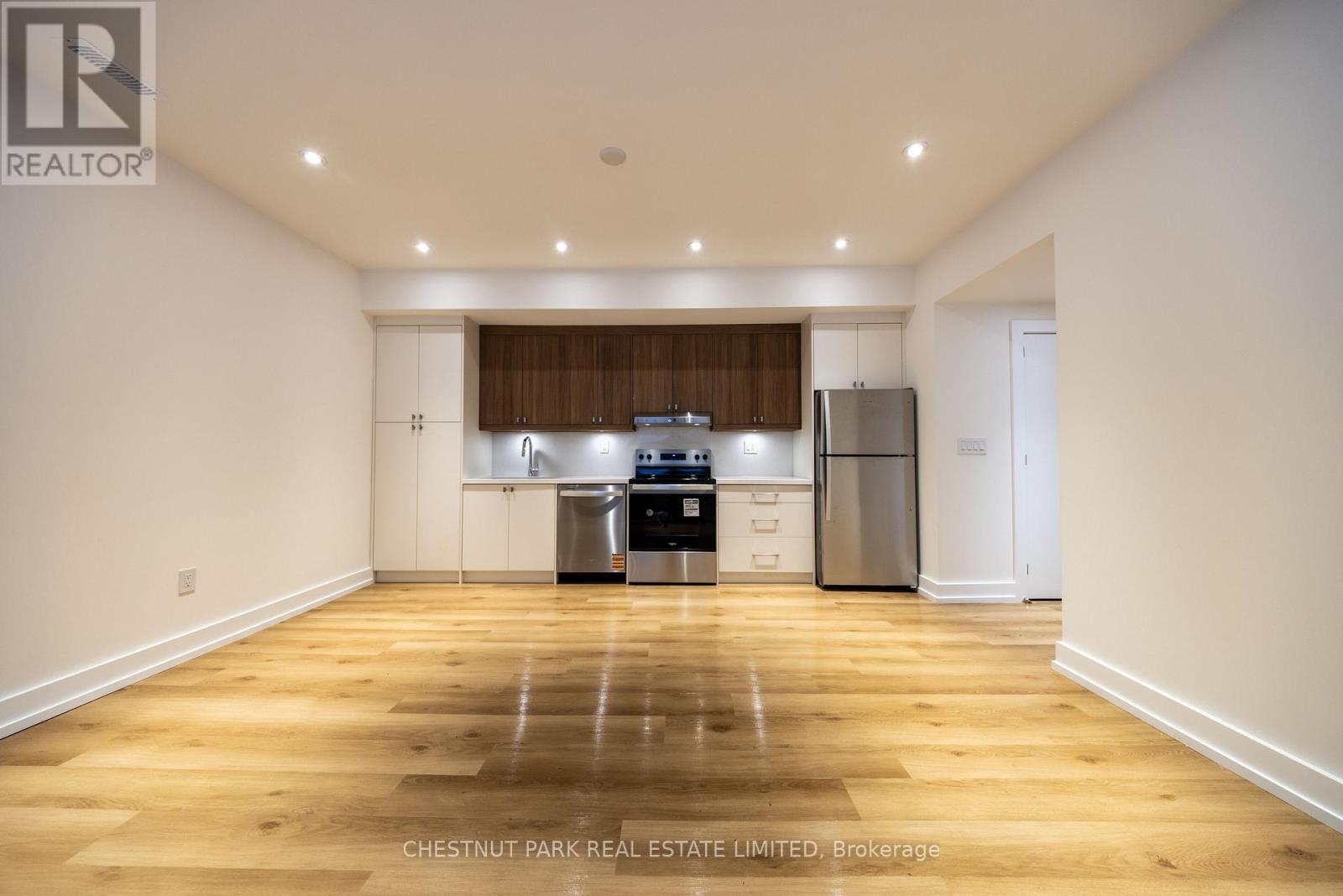 A - 29 Hatherley Road, Toronto, Ontario  M6E 1V8 - Photo 13 - W12749678