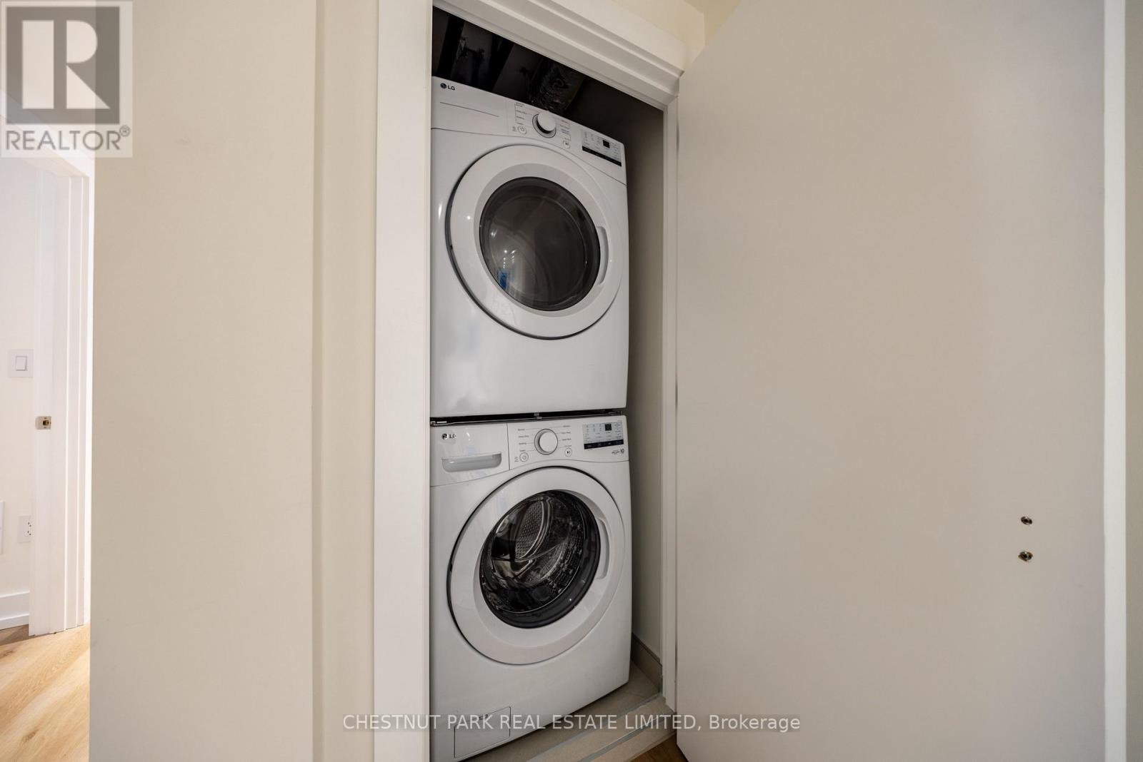 A - 29 Hatherley Road, Toronto, Ontario  M6E 1V8 - Photo 14 - W12749678