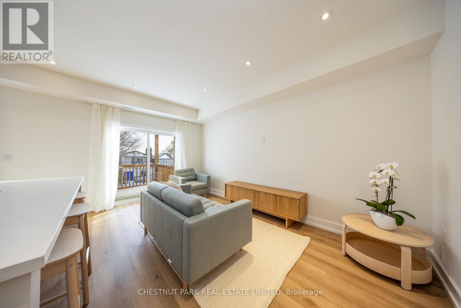 B - 29 Hatherley Road, Toronto (Caledonia-Fairbank), Ontario  M6E 1V8 - Photo 20 - W12749680