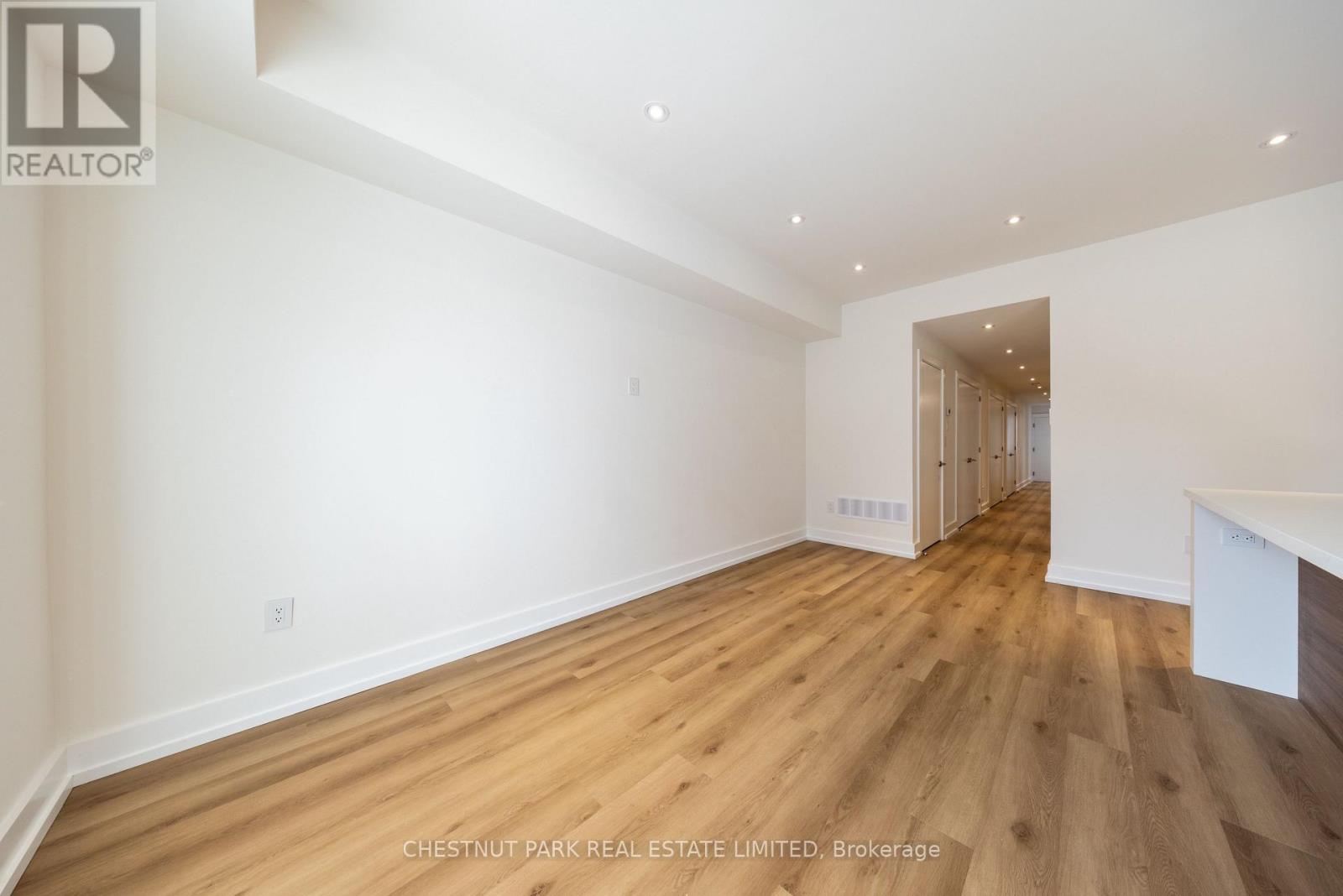 B - 29 Hatherley Road, Toronto (Caledonia-Fairbank), Ontario  M6E 1V8 - Photo 21 - W12749680