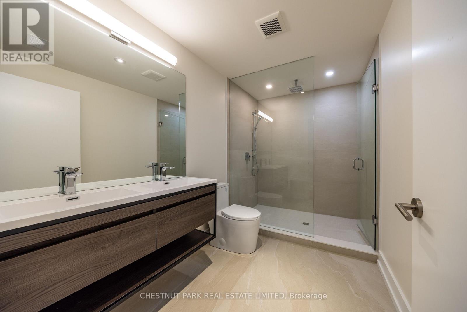 B - 29 Hatherley Road, Toronto (Caledonia-Fairbank), Ontario  M6E 1V8 - Photo 9 - W12749680