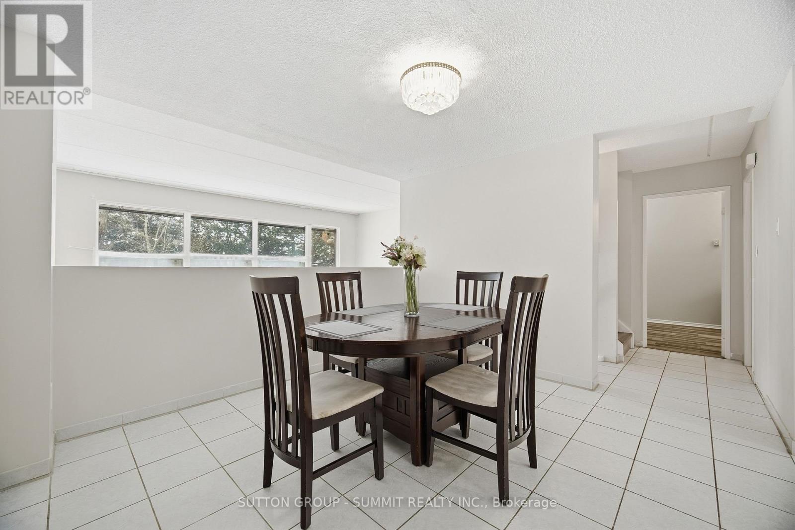 211 - 180 Mississauga Valley Boulevard, Mississauga, Ontario  L5A 3M2 - Photo 7 - W12741374