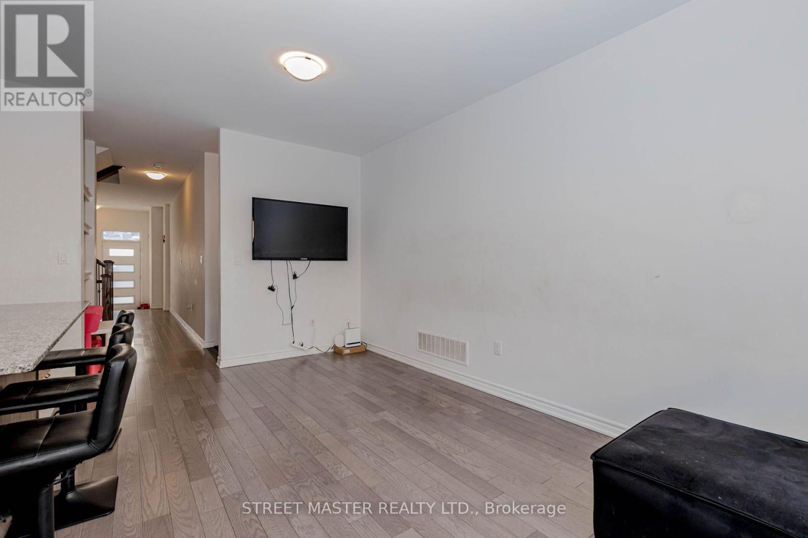 90 Keppel Circle, Brampton, Ontario  L7A 0B6 - Photo 13 - W12749734