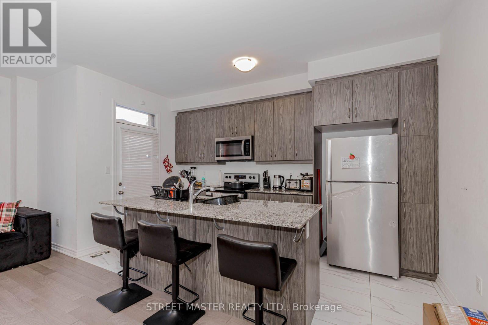 90 Keppel Circle, Brampton, Ontario  L7A 0B6 - Photo 15 - W12749734