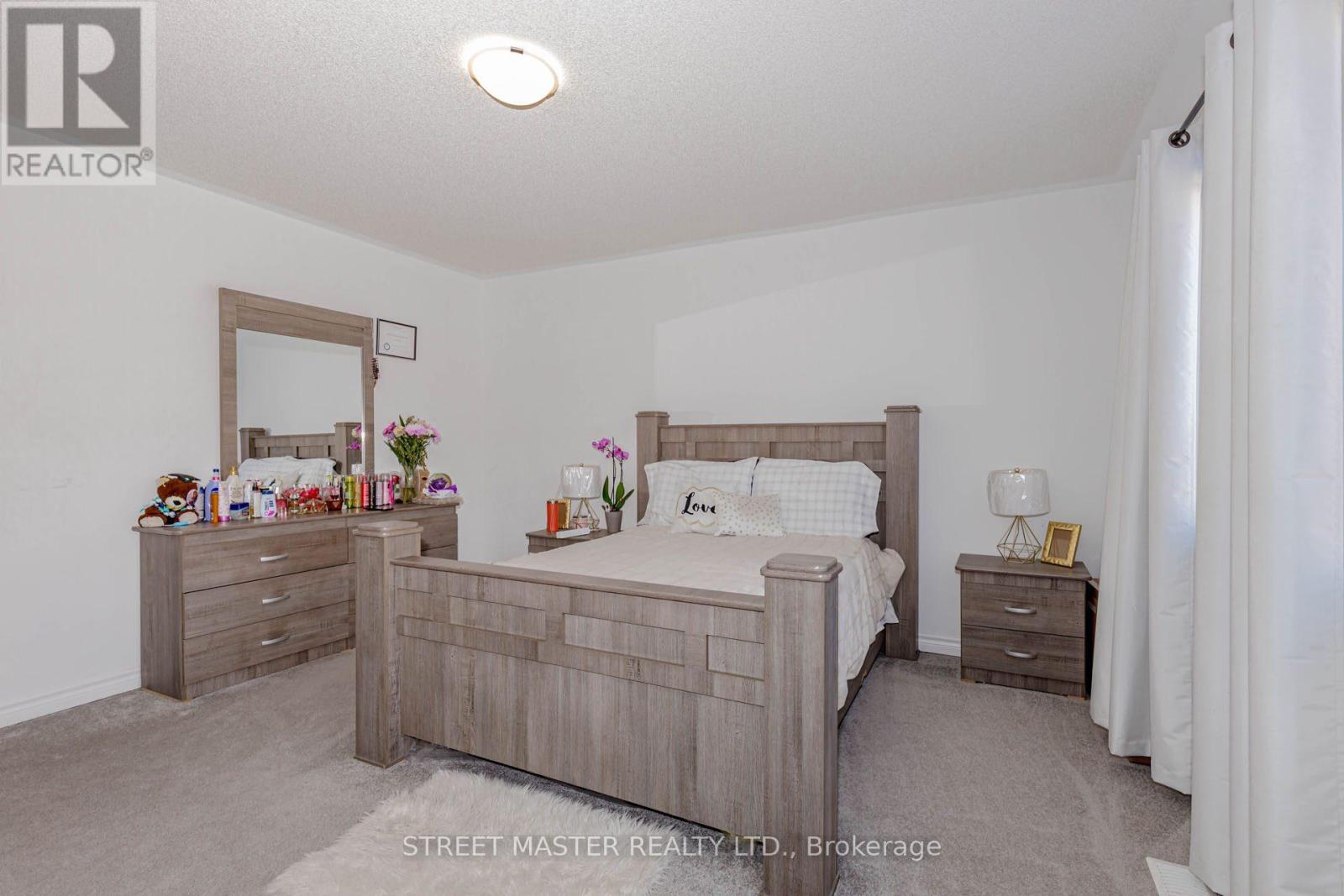 90 Keppel Circle, Brampton, Ontario  L7A 0B6 - Photo 22 - W12749734