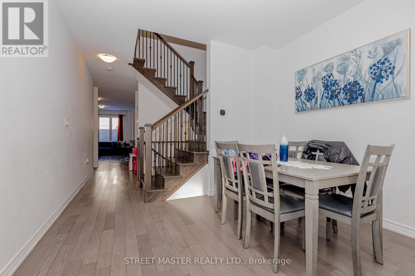 90 Keppel Circle, Brampton, Ontario  L7A 0B6 - Photo 6 - W12749734