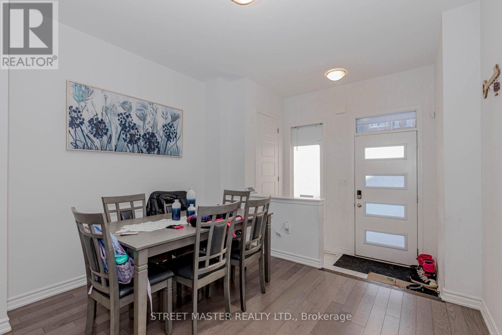 90 Keppel Circle, Brampton, Ontario  L7A 0B6 - Photo 7 - W12749734