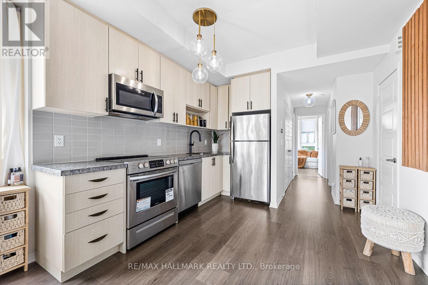 201 - 1110 Briar Hill Avenue, Toronto, Ontario  M6B 0A9 - Photo 10 - W12749800