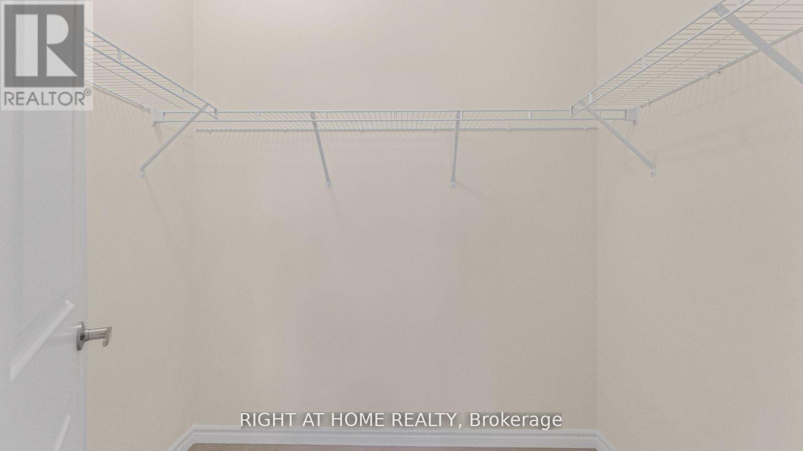 1428 Almonte Drive, Burlington, Ontario  L7P 0V8 - Photo 18 - W12749802