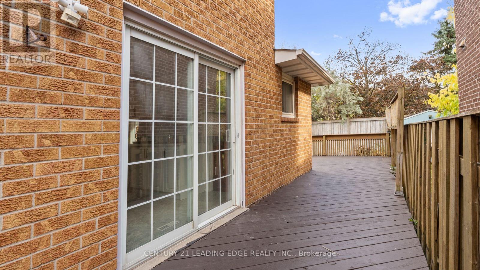 42 Tanager Square, Brampton, Ontario  L6Z 1X2 - Photo 24 - W12749828