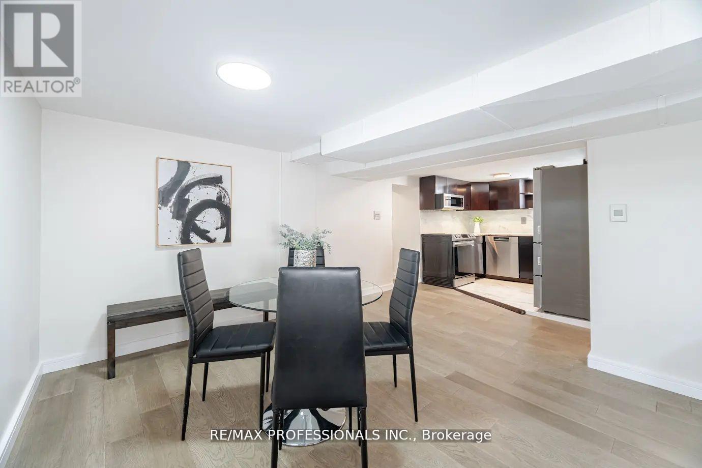 Bsmt - 39 Old Oak Road, Toronto, Ontario  M9A 2W1 - Photo 4 - W12749908