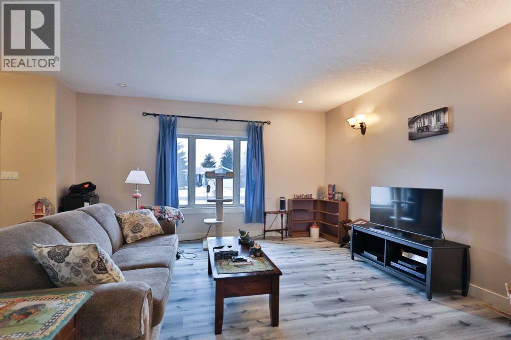 501 6 Avenue, Warner, Alberta  T0K 2L0 - Photo 7 - A2279254